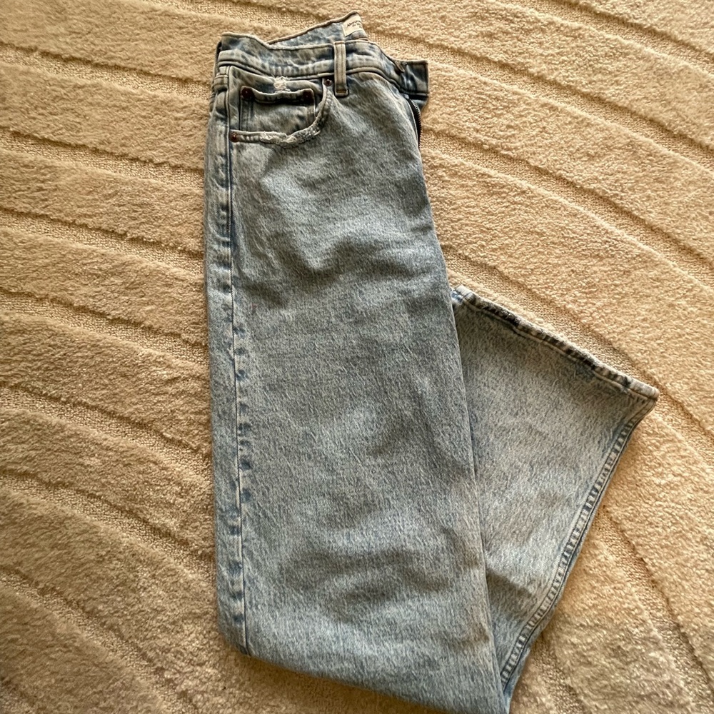 Abercrombie 90s relaxed high-rise Jean